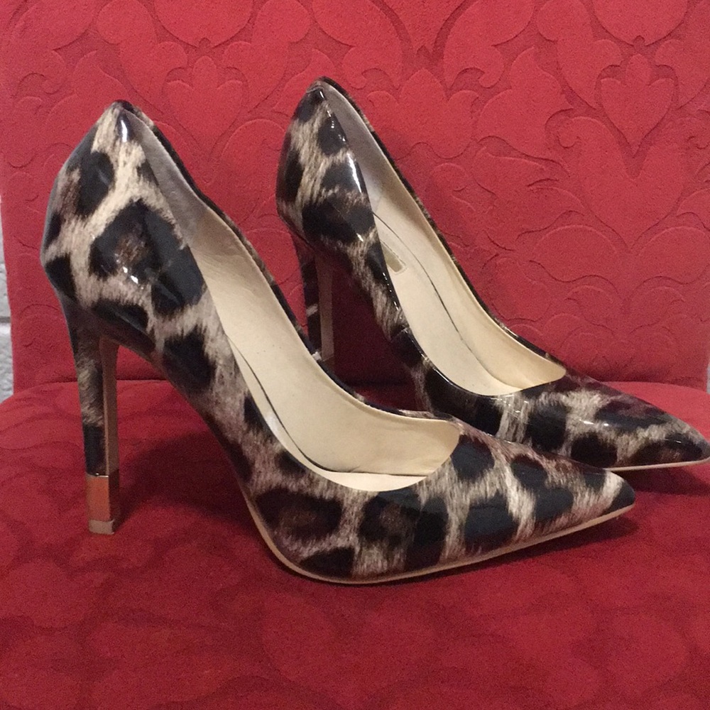 - Leopard print High Heels - 7M
